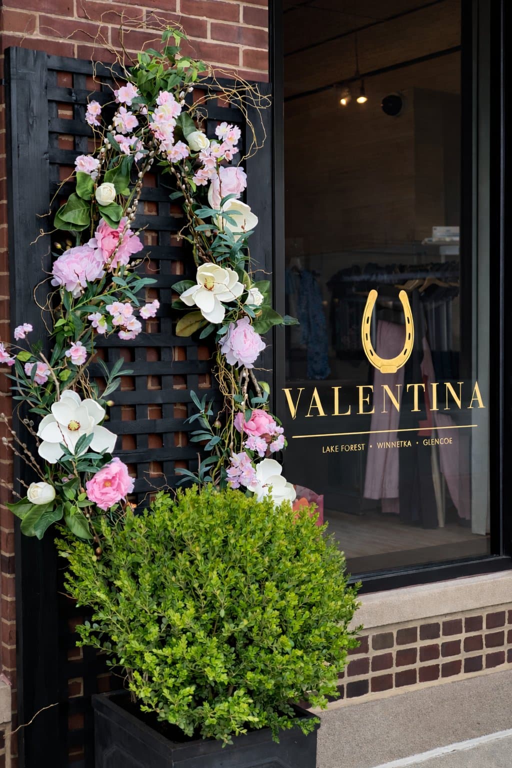 Valentina Lake Forest storefront